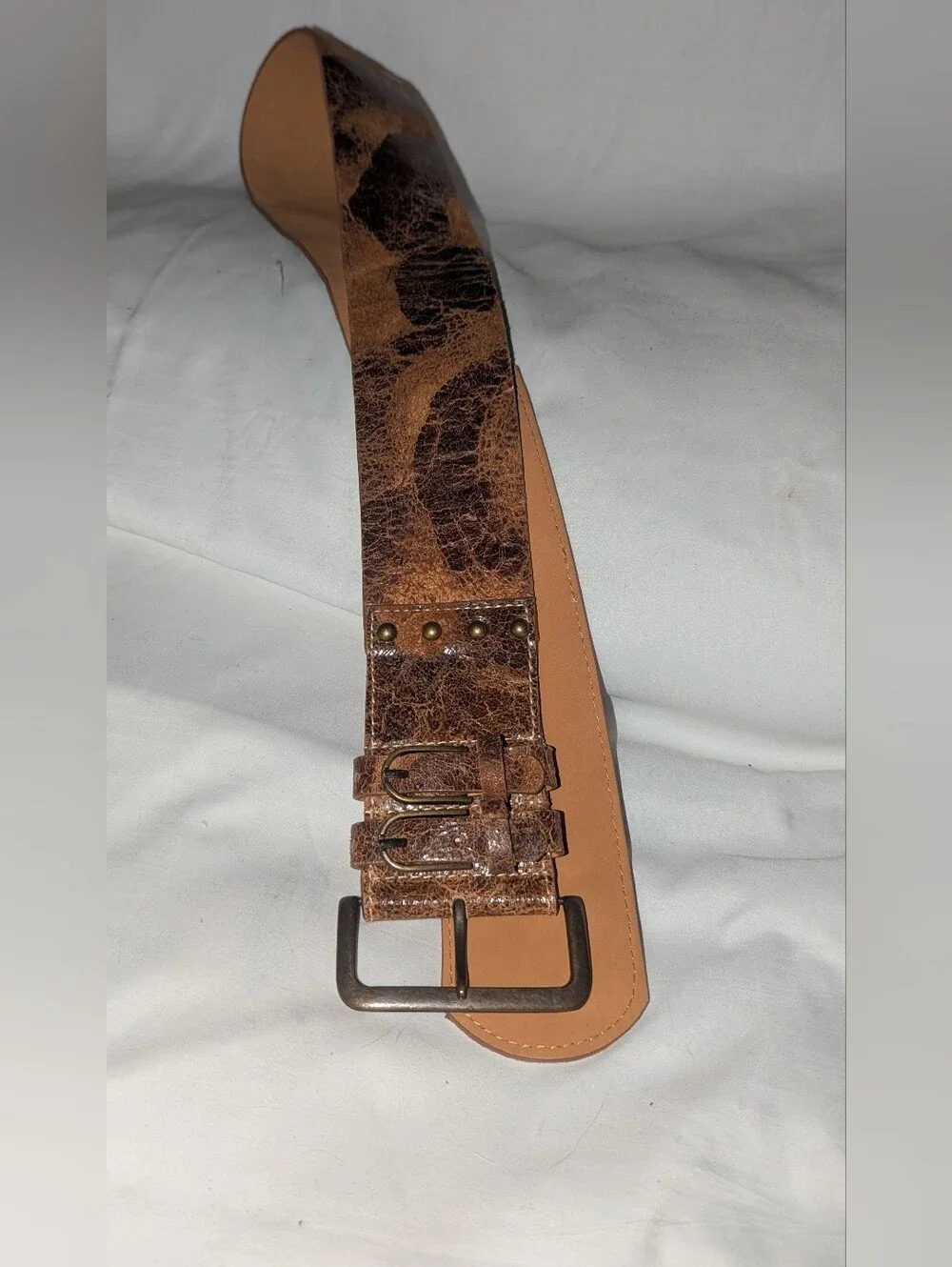 Natalie & Co Women's Vintage-Style Brown Leather Belt with Triple Buckle Detail